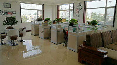 Chiny Cangzhou Huachen Roll Forming Machinery Co., Ltd.