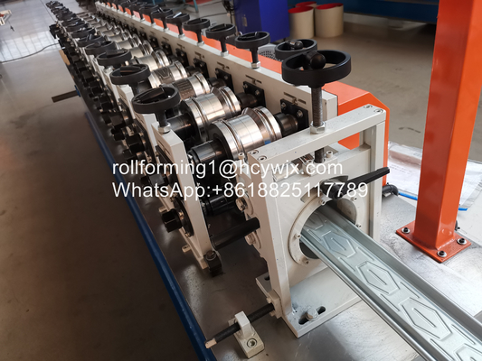 Zastosowalna szerokość podaży okładki drzwiowej Roll Forming Machine do grubości 0,8-1,2 mm